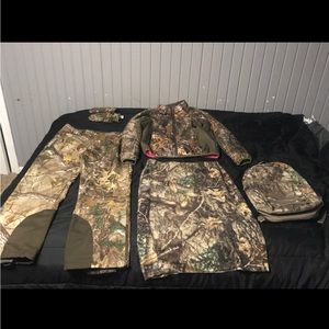 Womens Realtree Hunting Camo lot